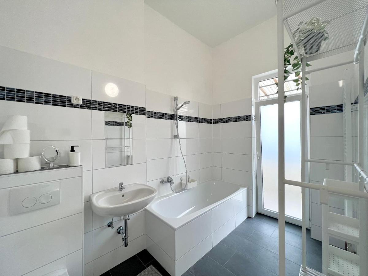 Jungle Retreat Apartments Im Zentrum Бремен Экстерьер фото